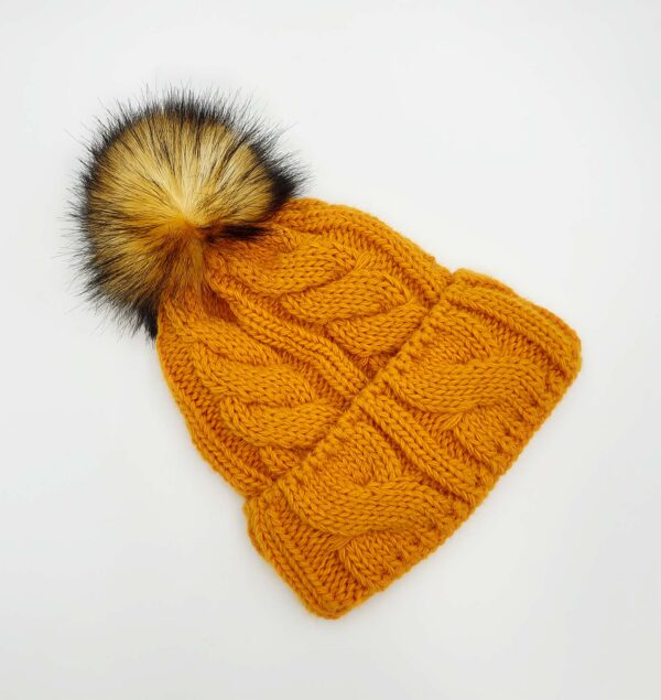Knitted hat with pattern and fleece - Image 6